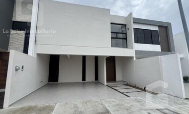 Casa en Venta en Lomas del Dorado, Boca del Rio, Veracruz.