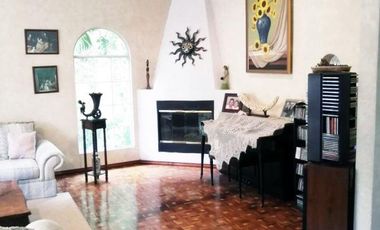 Casa en venta en Fracc. Santa Cruz Guadalupe, Zavaleta con 500m2 de jardín