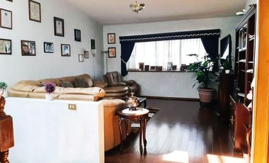 Casa en venta en Fracc. Santa Cruz Guadalupe, Zavaleta con 500m2 de jardín