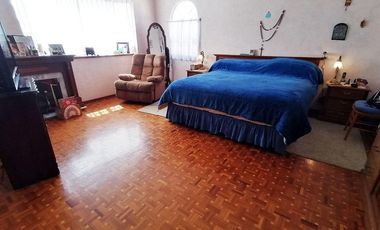 Casa en venta en Fracc. Santa Cruz Guadalupe, Zavaleta con 500m2 de jardín