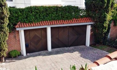 Casa en venta en Fracc. Santa Cruz Guadalupe, Zavaleta con 500m2 de jardín