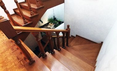Casa en venta en Fracc. Santa Cruz Guadalupe, Zavaleta con 500m2 de jardín