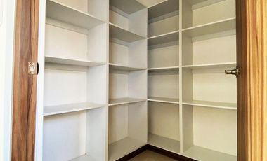 Casa en venta en Parque Real, Cuautlancingo de 2 niveles