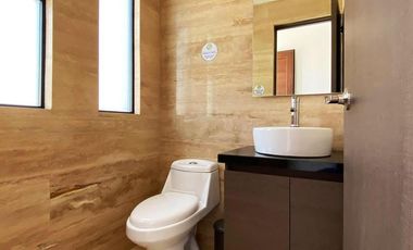 Casa en venta en Parque Real, Cuautlancingo de 2 niveles