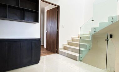 Casa en venta en Parque Real, Cuautlancingo de 2 niveles