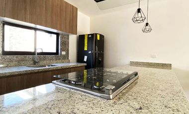 Casa en venta en Parque Real, Cuautlancingo de 2 niveles