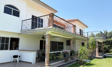 Casa en Venta en Atlixco, con más de 1,000m2 de Terreno