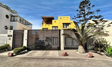 Casa en Venta en Pasaje Miramar con Rio Seco - Zona Sur