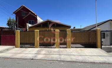 Casa en Arriendo en Av. Canal Beagle