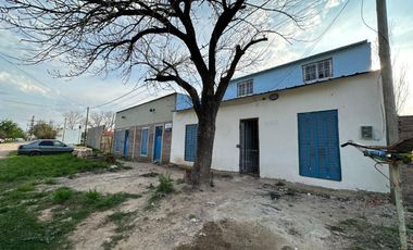 Gran lote con construcciones en Santo Tome