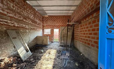 Gran lote con construcciones en Santo Tome