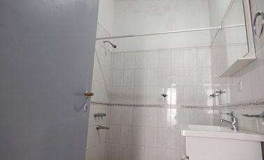 VENTA CASA 3 AMBIENTES TAPIALES PILETA LOCAL