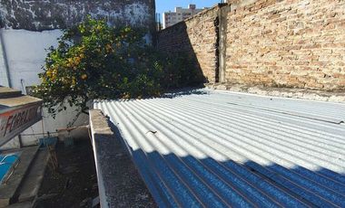 VENTA CASA 3 AMBIENTES TAPIALES PILETA LOCAL