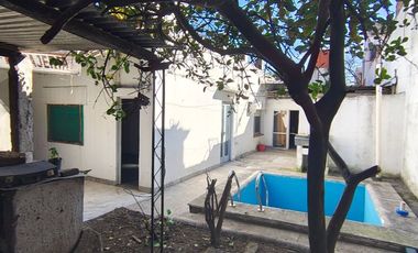 VENTA CASA 3 AMBIENTES TAPIALES PILETA LOCAL