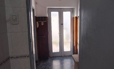 VENTA CASA 3 AMBIENTES TAPIALES PILETA LOCAL