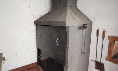 VENTA CASA 3 AMBIENTES TAPIALES PILETA LOCAL