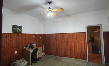 VENTA CASA 3 AMBIENTES TAPIALES PILETA LOCAL