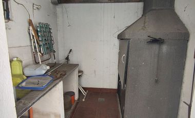 VENTA CASA 3 AMBIENTES TAPIALES PILETA LOCAL