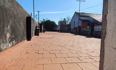 VENTA CASA 3 AMBIENTES TAPIALES PILETA LOCAL