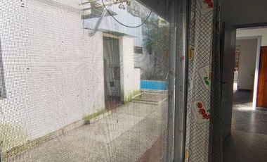 VENTA CASA 3 AMBIENTES TAPIALES PILETA LOCAL