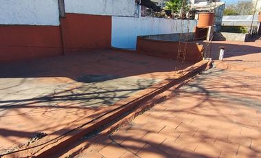 VENTA CASA 3 AMBIENTES TAPIALES PILETA LOCAL