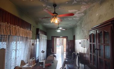 VENTA CASA 3 AMBIENTES TAPIALES PILETA LOCAL