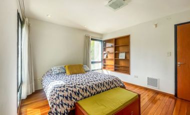 Casa en Venta en City Bell – Parque y Pileta