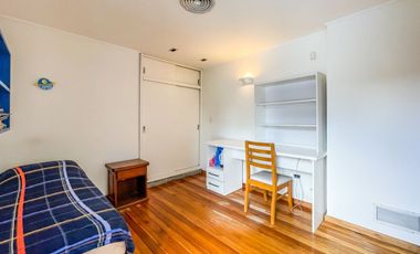 Casa en Venta en City Bell – Parque y Pileta