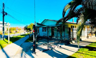 Casa en venta c/ estacionamiento en Peralillo