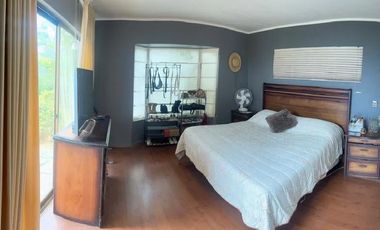 Casa en venta c/ estacionamiento en Laguna de Aculeo