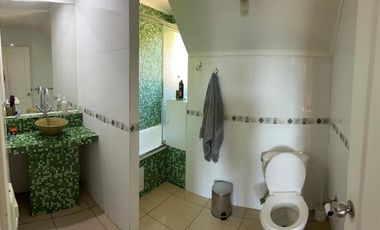 Casa en venta c/ estacionamiento en Laguna de Aculeo