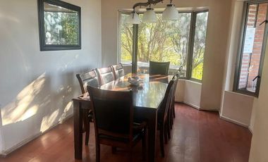 Casa en venta c/ estacionamiento en Laguna de Aculeo