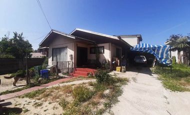 QUILPUÉ-VENTA TERRENO CON 2 CASAS EN SECTOR RESIDENCIAL