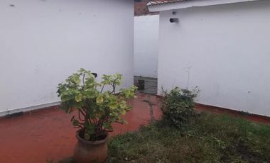 Casa en venta - 3 Dormitorios 2 Baños - Cochera - 200Mts2 - Mar de Ajó
