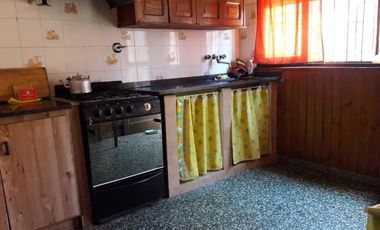 Casa en venta - 3 Dormitorios 2 Baños - Cochera - 200Mts2 - Mar de Ajó