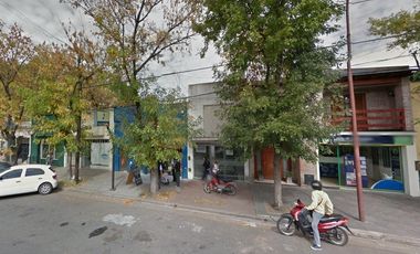 Casa en venta - 3 Dormitorios 2 Baños - Local - 446Mts2 - Saladillo