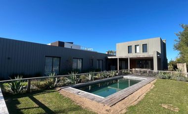 Casa en Venta - Costa Esmeralda Barrio Marítimo I