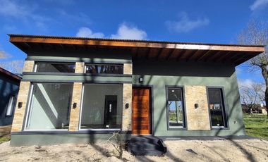 Casa en venta - 2 Dormitorios 2 Baños - Costa del Este