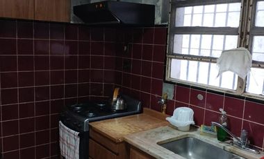 Casa en Venta -  Florida, 4/5 amb, 2 plantas, c/jardín y parrilla.
