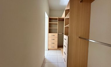 Juriquilla Santa Fe | Frente a Área Verde | Amplia Terraza | 3 Rec | Sala de TV