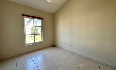 Juriquilla Santa Fe | Frente a Área Verde | Amplia Terraza | 3 Rec | Sala de TV