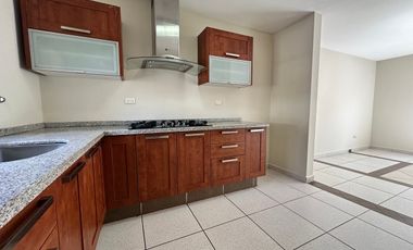 Juriquilla Santa Fe | Frente a Área Verde | Amplia Terraza | 3 Rec | Sala de TV