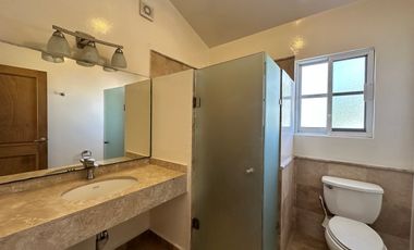 Juriquilla Santa Fe | Frente a Área Verde | Amplia Terraza | 3 Rec | Sala de TV