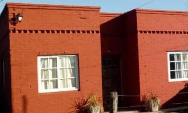 Casa en venta - 2 Dormitorios 1 Baño - 300Mts2 - Carmen de Areco