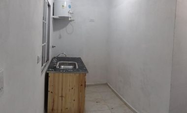 Casa en venta - 2 Dormitorios 1 Baño - 300Mts2 - Carmen de Areco