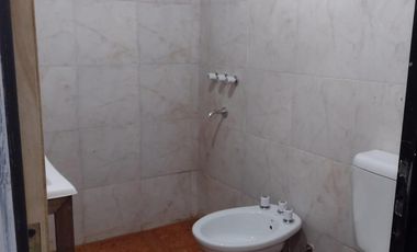 Casa en venta - 2 Dormitorios 1 Baño - 300Mts2 - Carmen de Areco