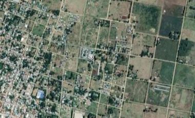 Casa en venta - 2 Dormitorios 1 Baño - 300Mts2 - Carmen de Areco