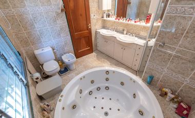 Casa en  venta de 5 Ambientes en Villa Adelina