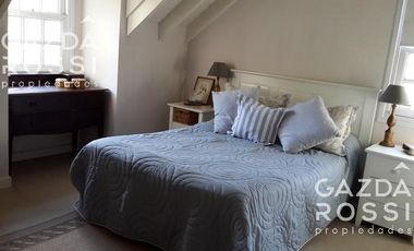 Excelente casa con un estilo encantador, desarrollada en lote de 833 m2, en el Barrio St. Thomas Sur