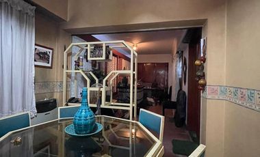 PH venta al frente con entrada independiente de 3 ambiente con cochera y patio  - Wilde